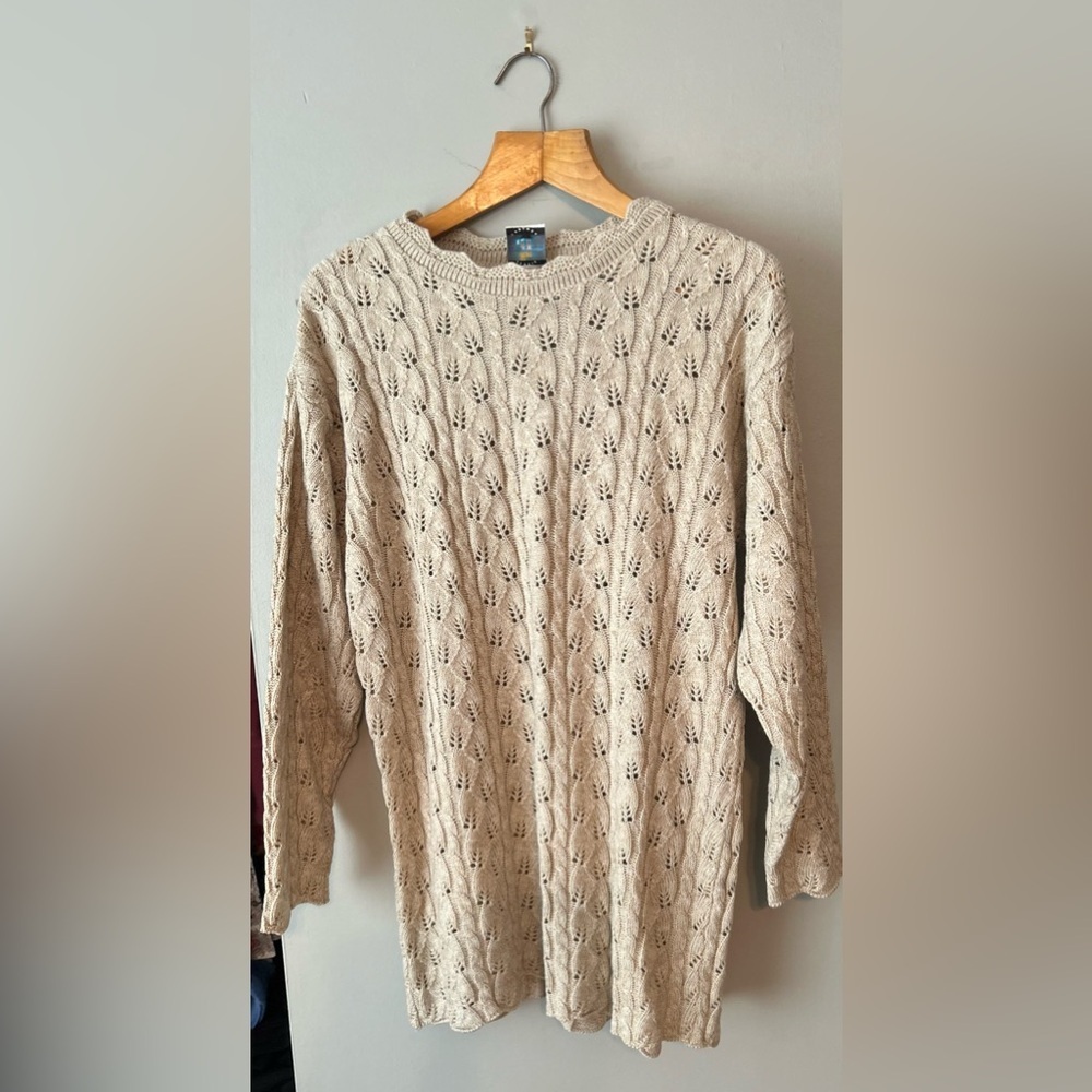 ✌️4/$20✌️ Tunic length open knit sweater - Picture 2 of 12